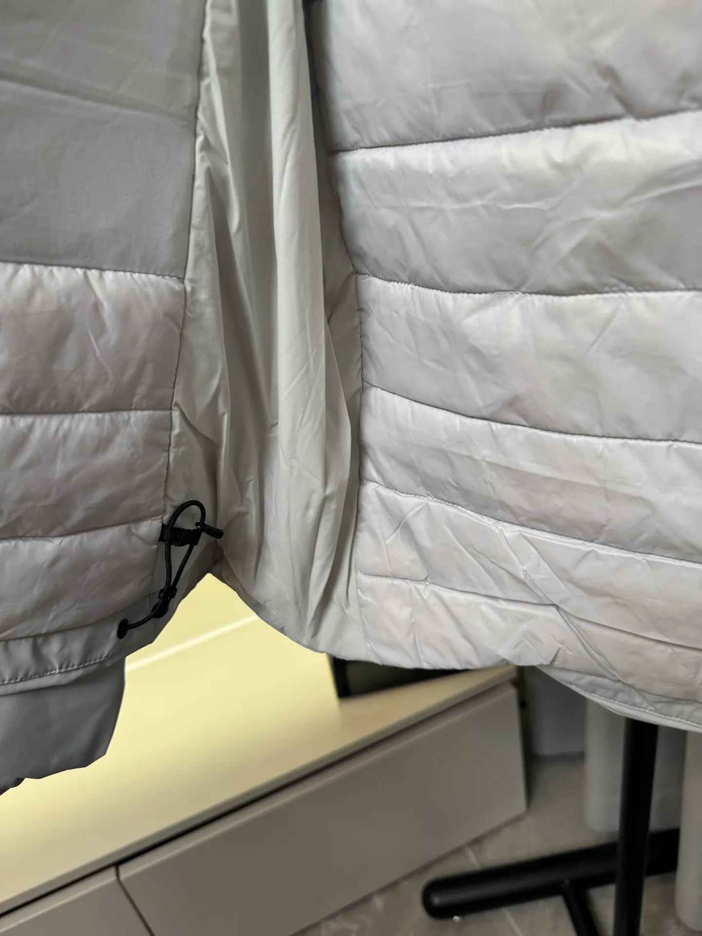 【Premium 】 ARC‘TERYX Solano Down Hoody + Breathable Versatile Gore Tex ， ！ 5 !! SOLANO + ， 、 Breathable 。New Arrival Solano Down Hoody 、 、 。Solano 、 ， 。 FAS GORE-TEX ， 。 ， Breathable。 ， rima Loft Breathable ！ Same Style ： Size：s/m/l/xl/2xl